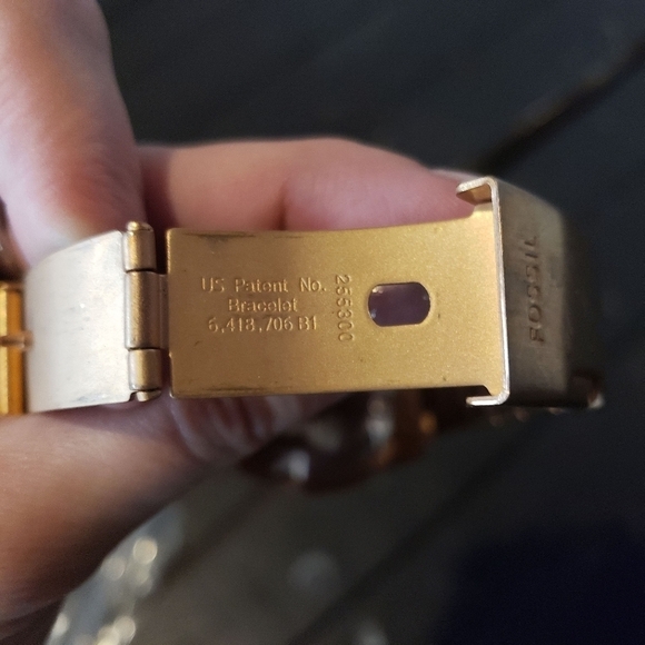 Fossil Riley Round Crystal Pave Bezel Watch Women's Gold Chain Link Bracelet - Picture 2 of 5